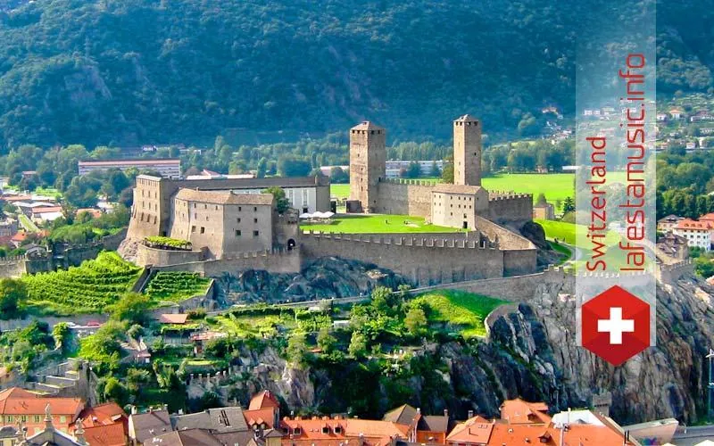 Організація дня народження та фуршету в замку Кастельгранде, Швейцарія. Оренда замку Беллінцона для корпоративу та івенту. Приватна вечірка та банкет в швейцарському замку Кастельгранде Беллінцона (Тічіно)