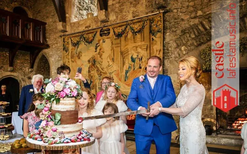 Bodas en castillos en Suiza (ideas, consejos, precios). Alquilar un castillo en Suiza para una ceremonia de boda. Organización de una recepción de boda, banquete y fiesta en un castillo en Suiza (Zúrich, Berna, Tesino).