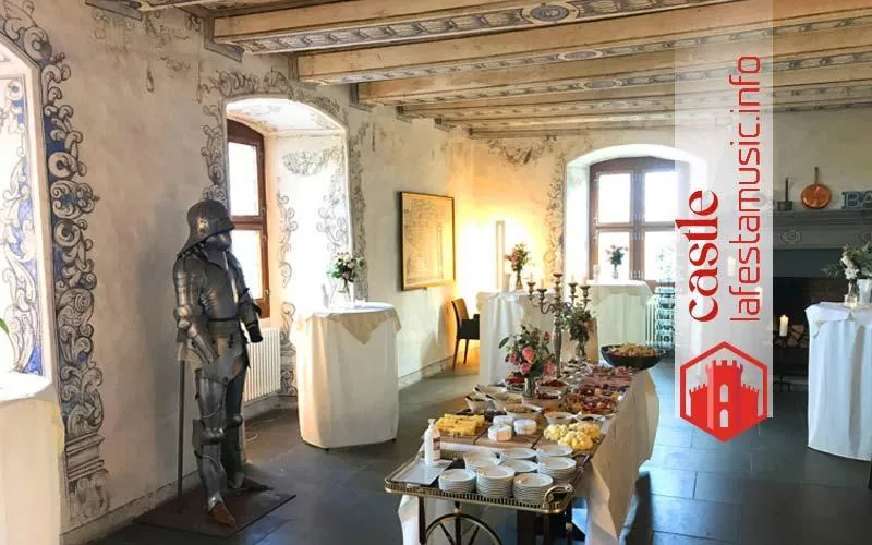 Eventos y banquetes en el Castillo de Aigle. Alquiler del Castillo de Aigle en Suiza para conferencias de negocios. Planificación de una fiesta privada y cumpleaños en el Castillo de Aigl (Zurich, Berna, Lugano)