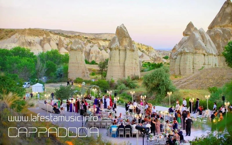 Organization of events and corporate parties in Cappadocia. Booking best shows and music bands for a wedding in Cappadocia. The best hotels for a wedding in Cappadocia: prices, reviews