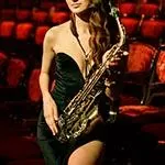 die beste Saxophonistin, buchen Sie einen Saxophonisten Schweiz, einen Saxophonisten für eine Hochzeit Italien, einen Saxophonisten für einen Firmenanlass, die besten Saxophonisten Zürich, Basel, Bern